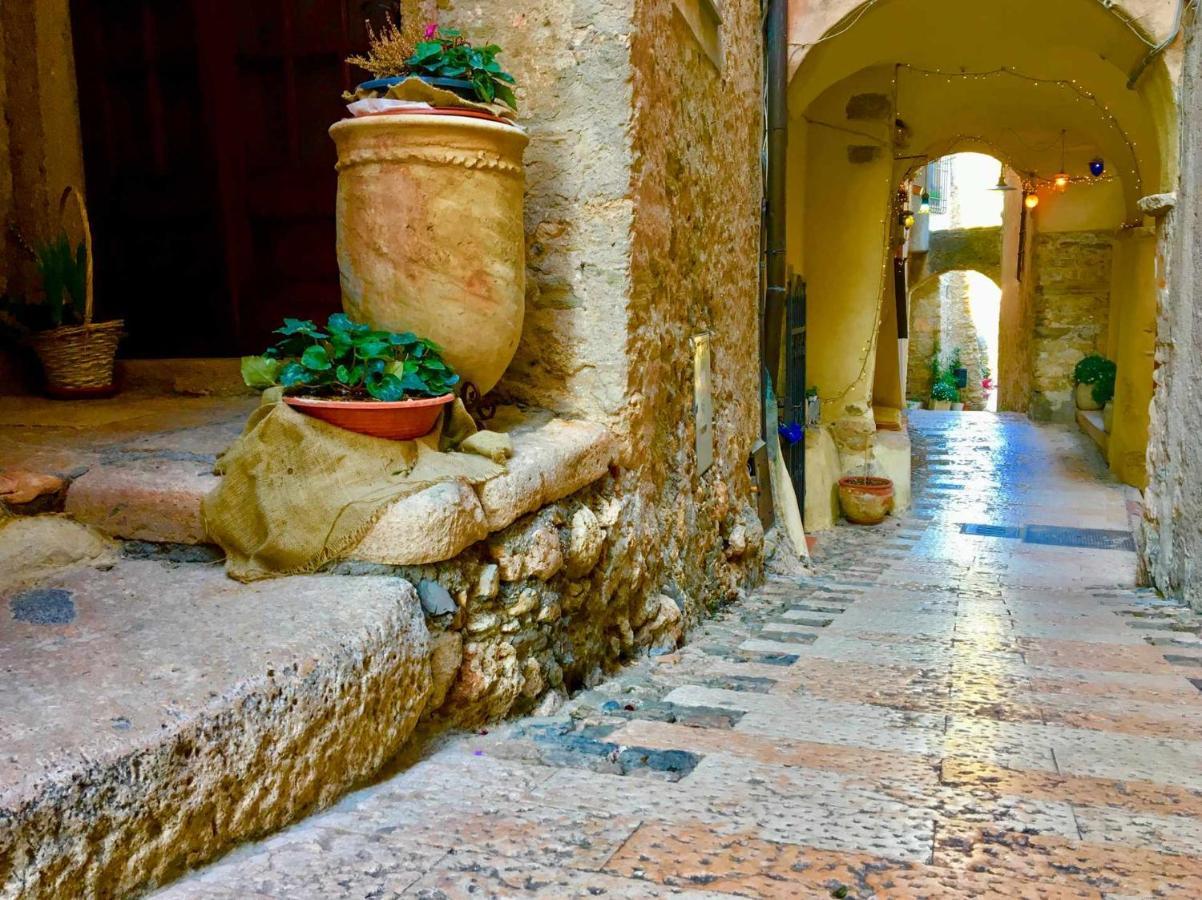Le Torri Riviera Holiday ألبينغا المظهر الخارجي الصورة